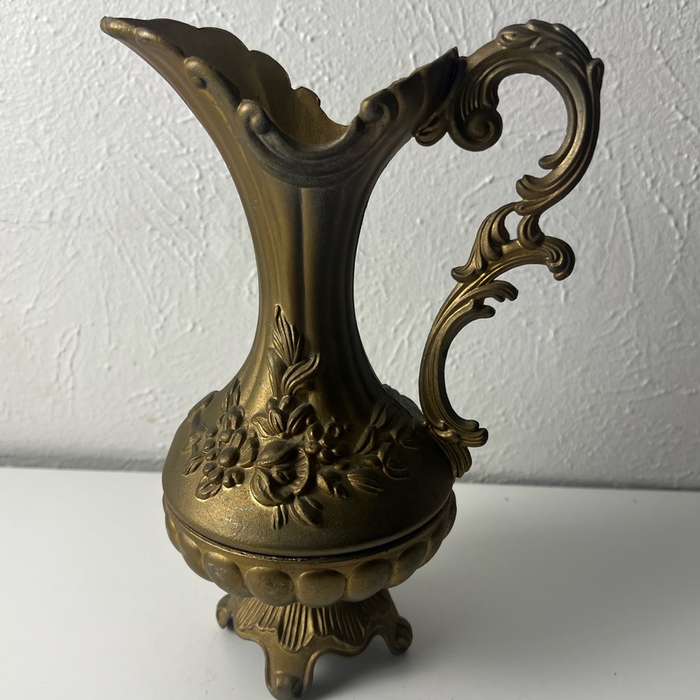 Vintage Peltrato 92% Metal Vase Pitcher Decor
